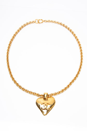 CHANEL Vintage Gold CC Heart NSSklace