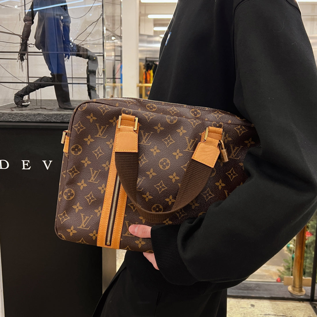 Louis Vuitton Sac Bosphore Handbag TWS POP