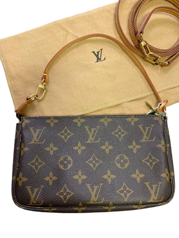 LOUIS VUITTON- Pochette