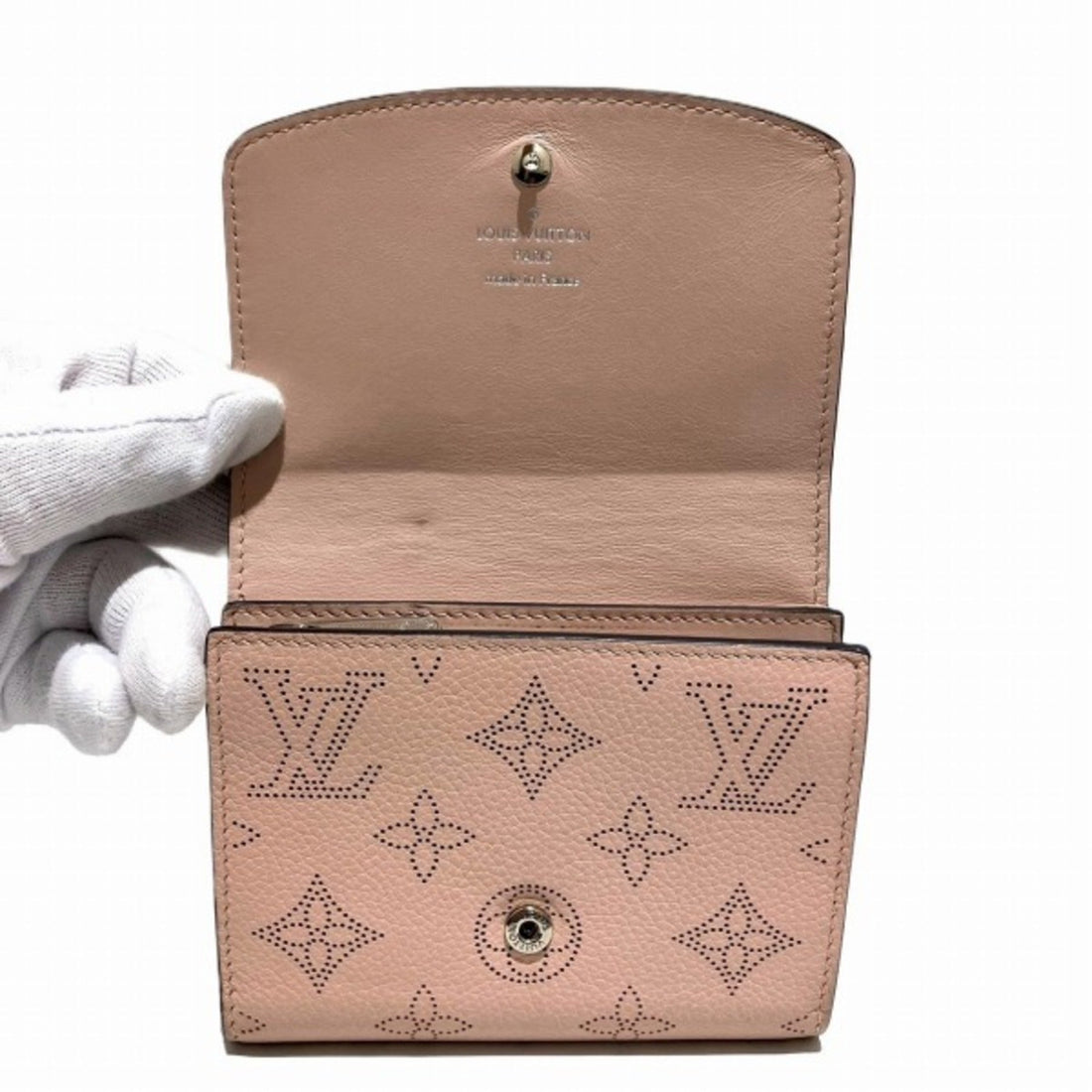 Louis Vuitton Mahina Leather Wallet (Bi-Fold)