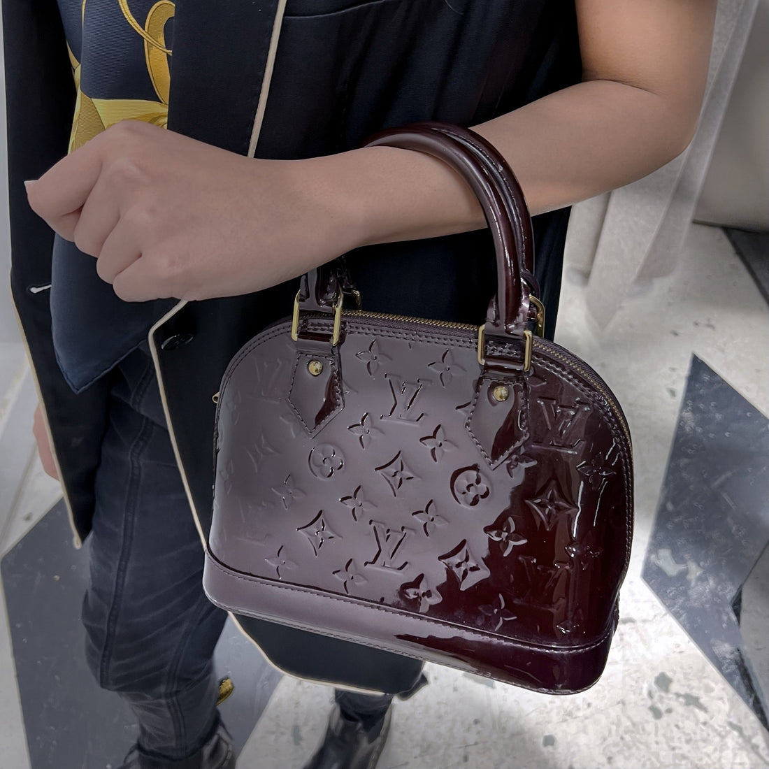 Louis Vuitton Amarante Monogram Vernis Alma PM Bag