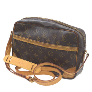 Louis Vuitton    Shoulder Bag