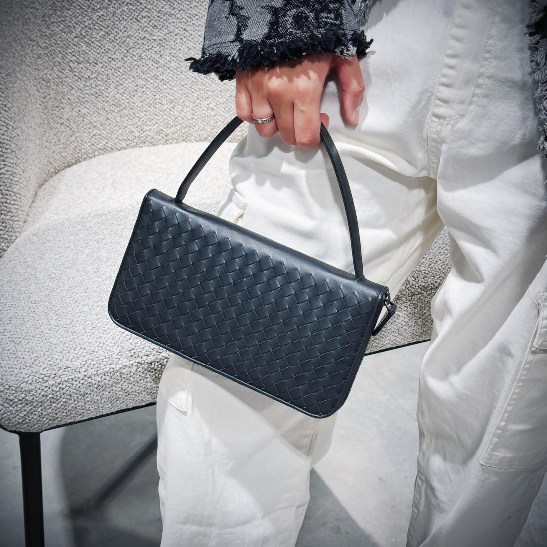 Bottega Veneta Intrecciato Handle Long Wallet TWS