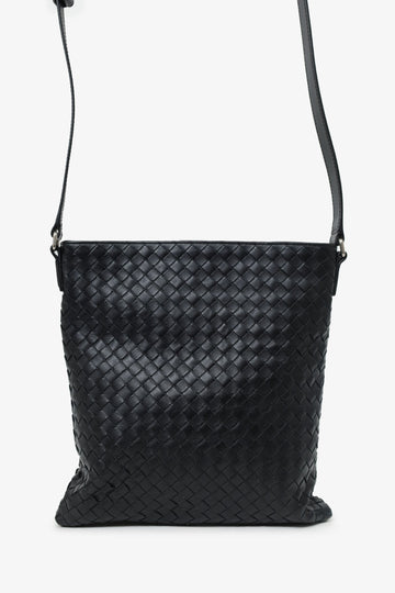 Bottega Veneta Black IntrESciato Flat MeESenger Bag