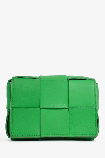 Bottega Veneta Green Maxi IntrESciato Leather Mini CaESette CroESbody Bag