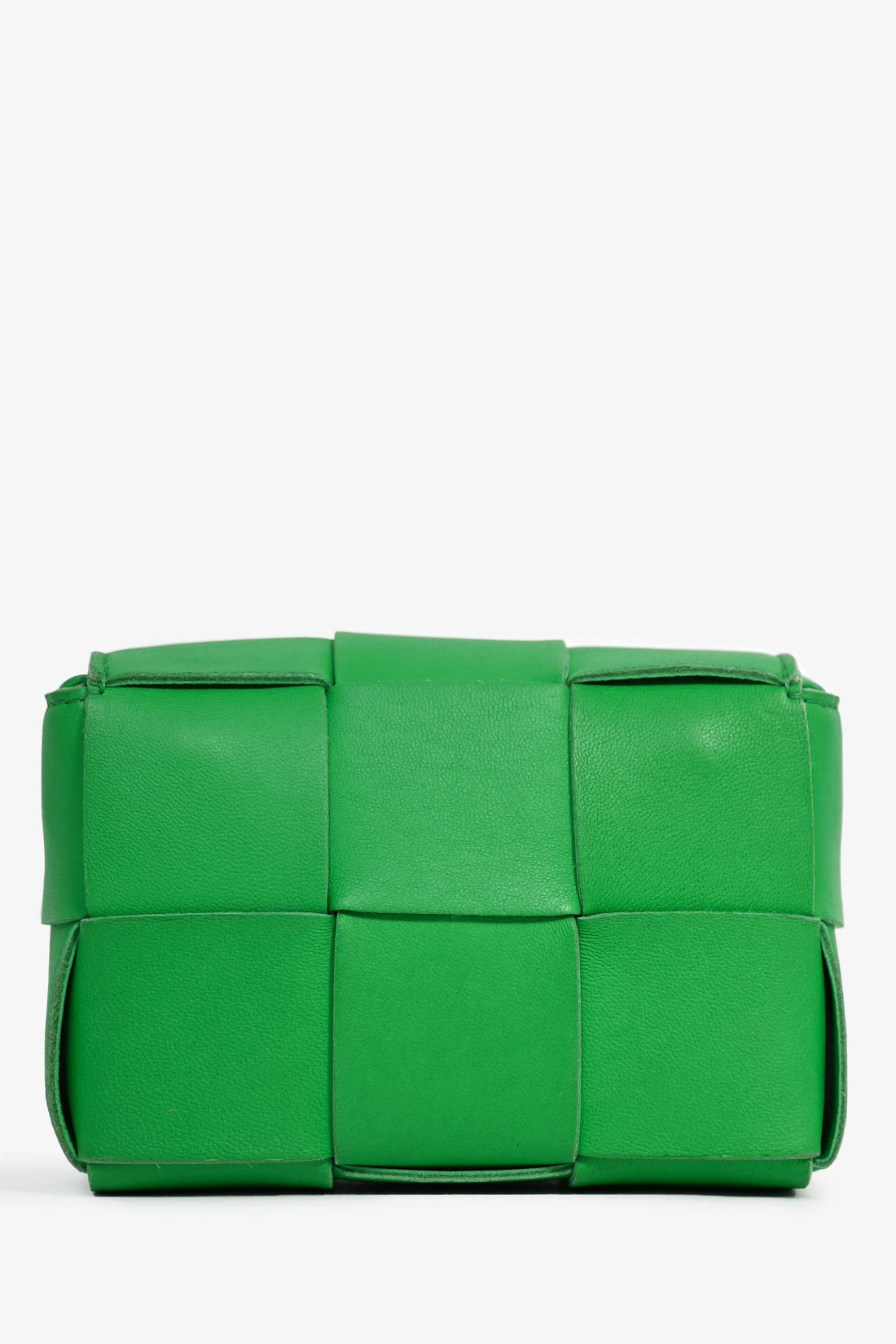 Bottega Veneta Green Maxi IntrESciato Leather Mini CaESette CroESbody Bag