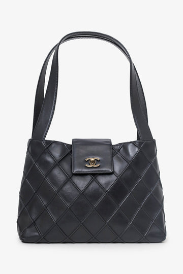 Chanel™ 2000-02 Black Leather Diamond Stitch CC Hobo Shoulder Bag with Pouch