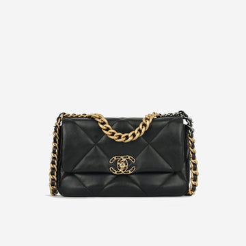 Chanel - Small 19 Flap Bag - Black Lambskin MHW -  - 2022