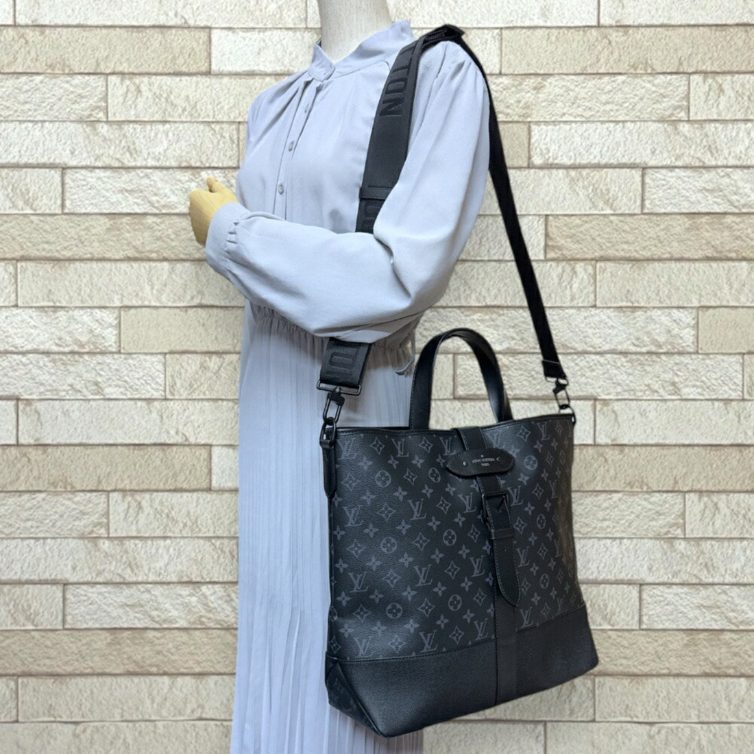 Louis Vuitton Monogram Eclipse   Monogram Eclipse Monogram Eclipse Shoulder Bag