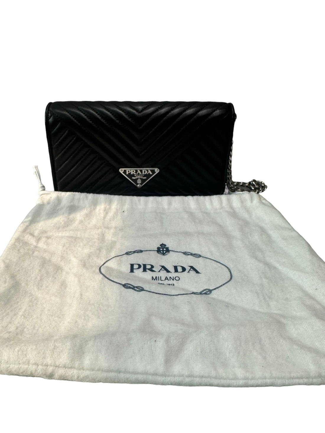 PRADA- Leather Wallet On Chain