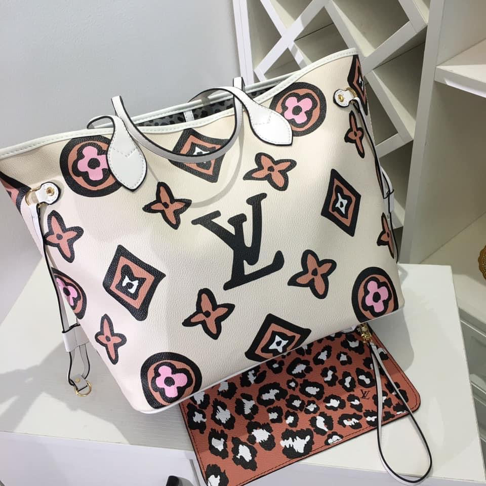 Louis Vuitton Neverfull MM Bag