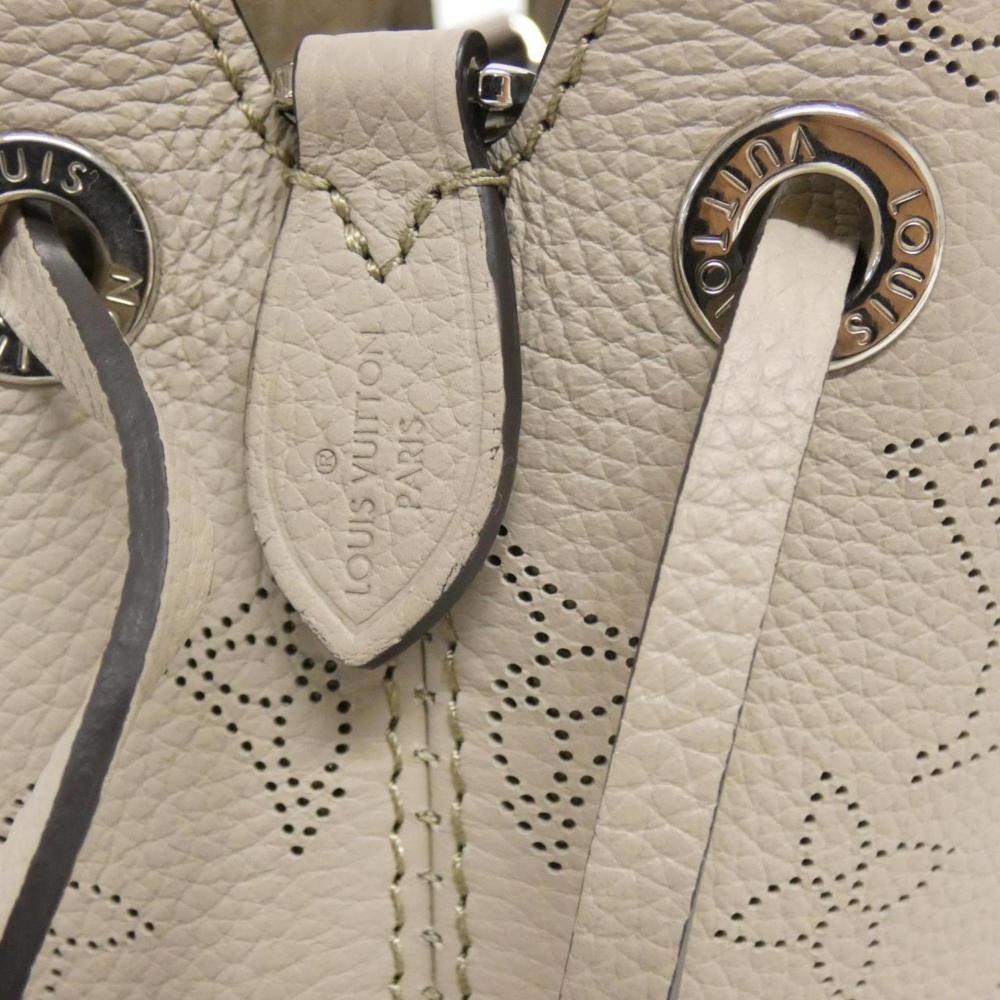 Beige Leather Louis Vuitton Shoulder Bags