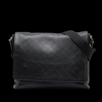 Black Leather Louis Vuitton District