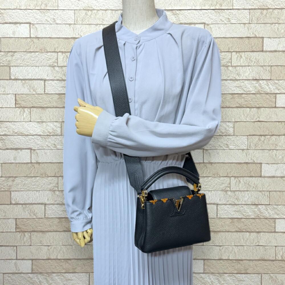 Black Leather Louis Vuitton Crossbody Bag