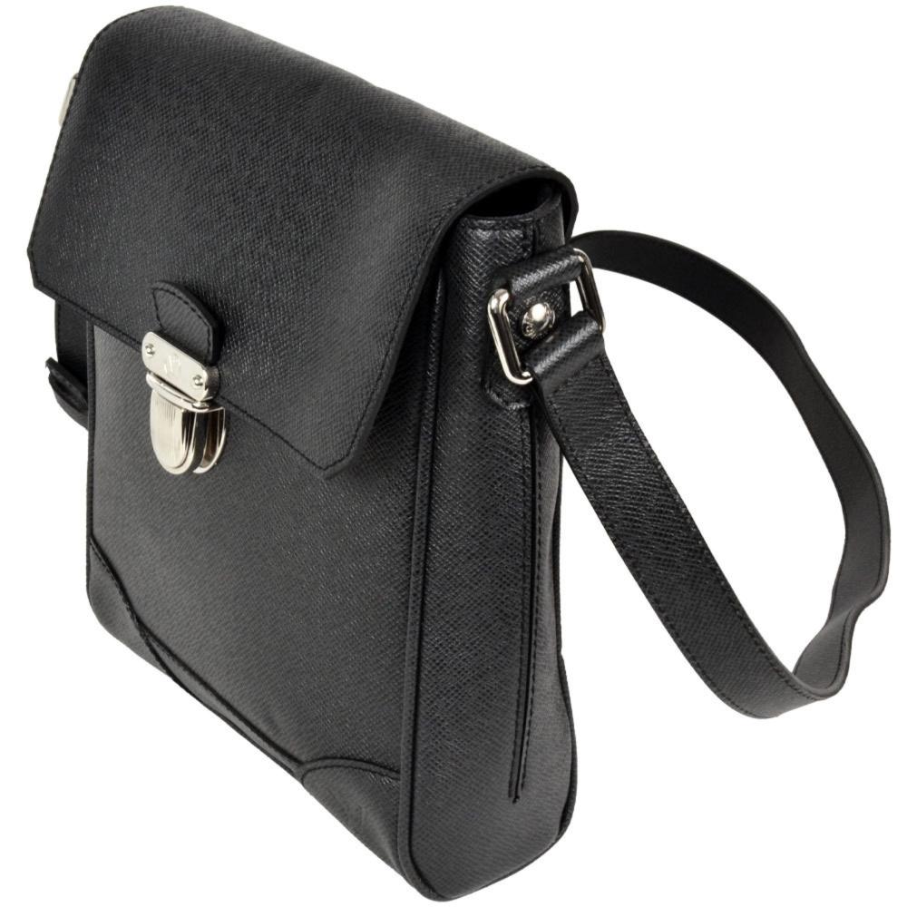 Black Leather Louis Vuitton Shoulder Bags