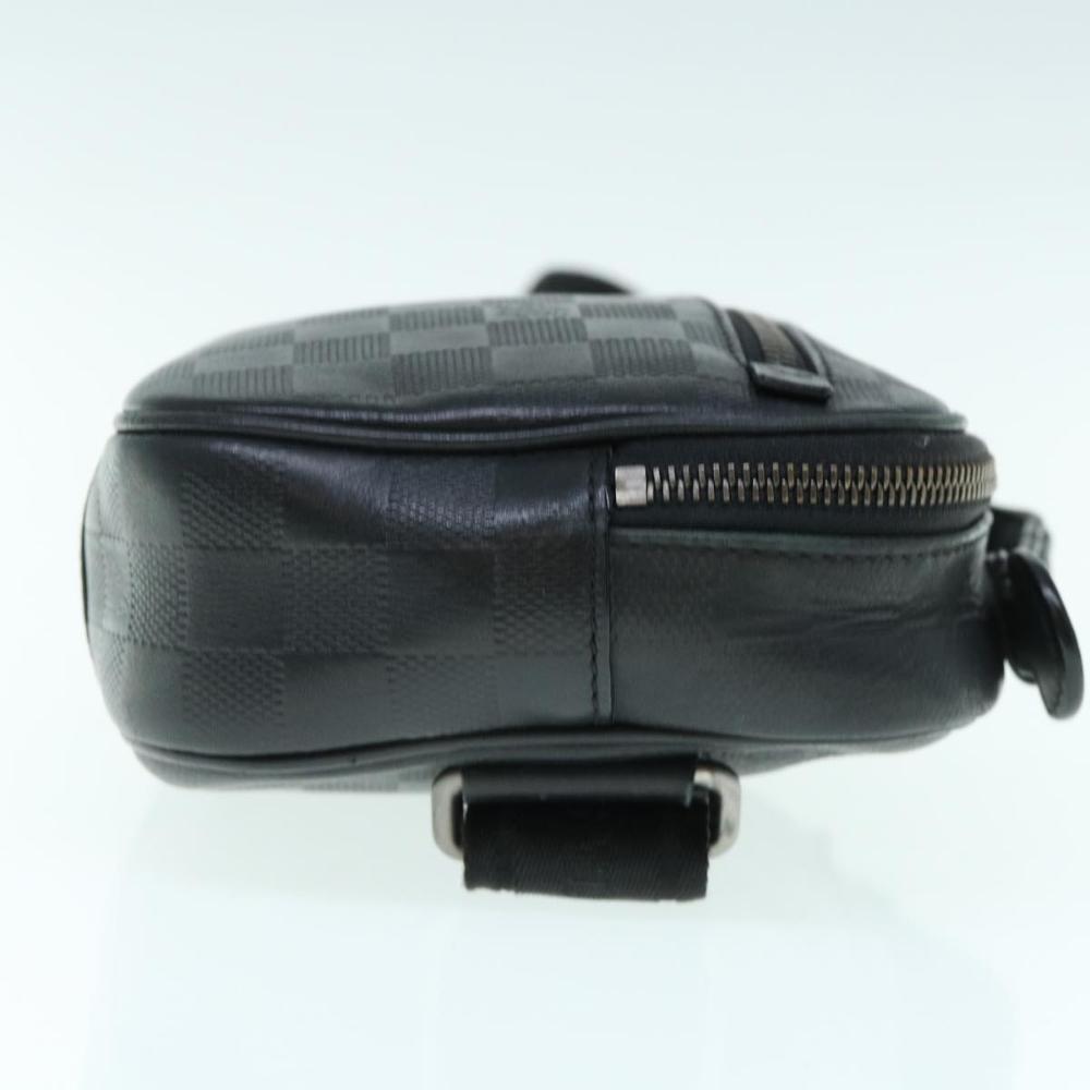 Black Leather Louis Vuitton Shoulder Bags