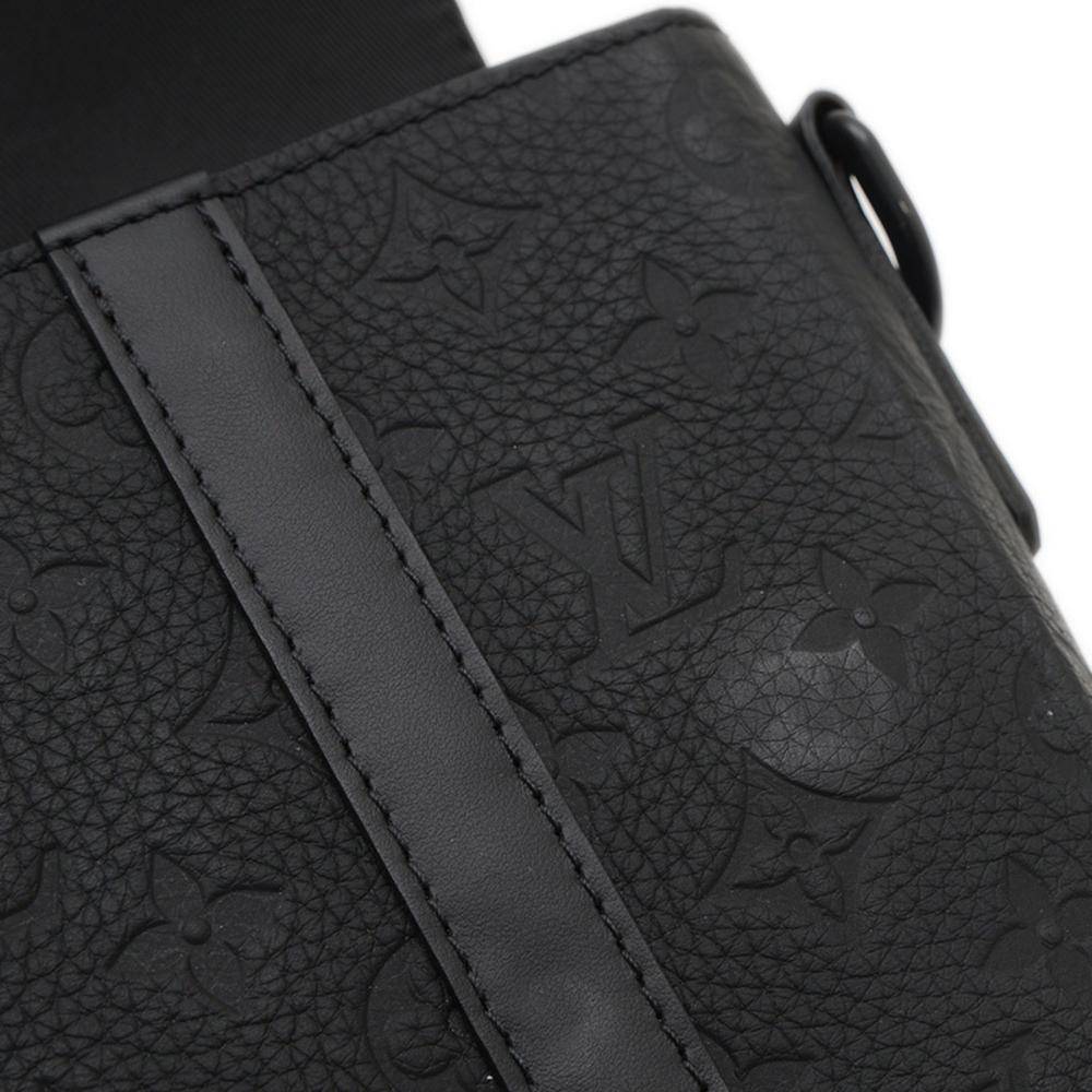 Black Leather Louis Vuitton Shoulder Bags