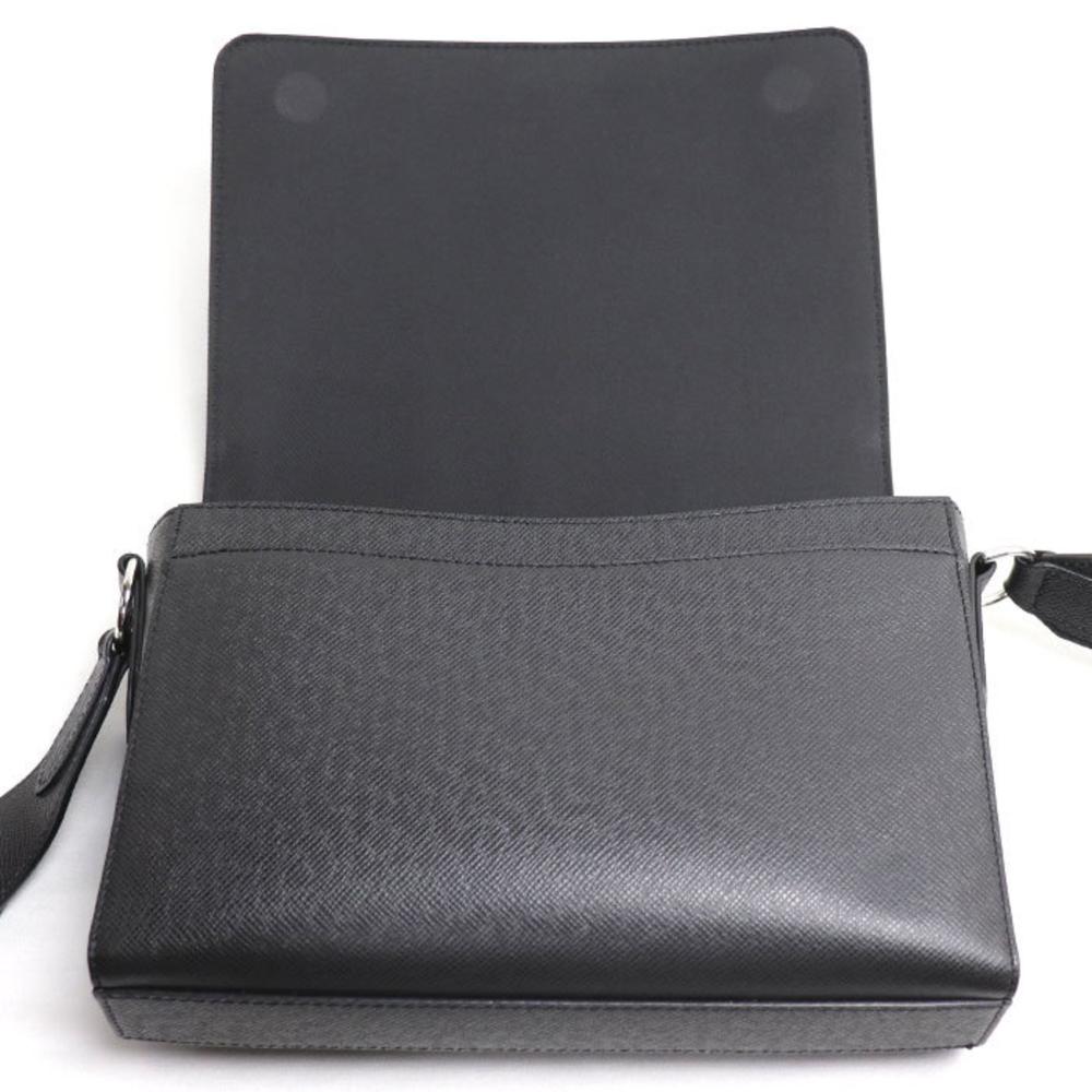 Black Leather Louis Vuitton Shoulder Bags