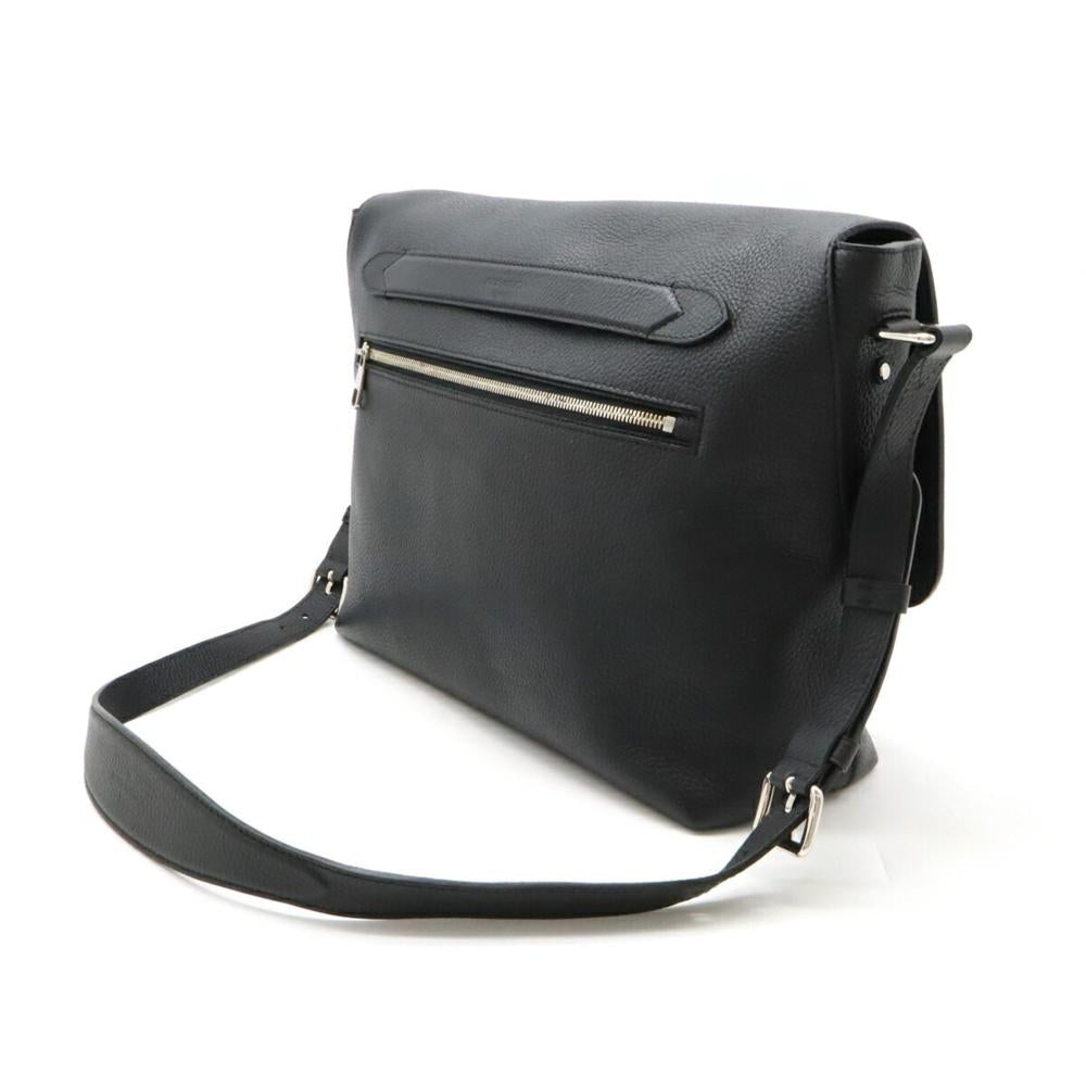 Black Leather Louis Vuitton Shoulder Bags