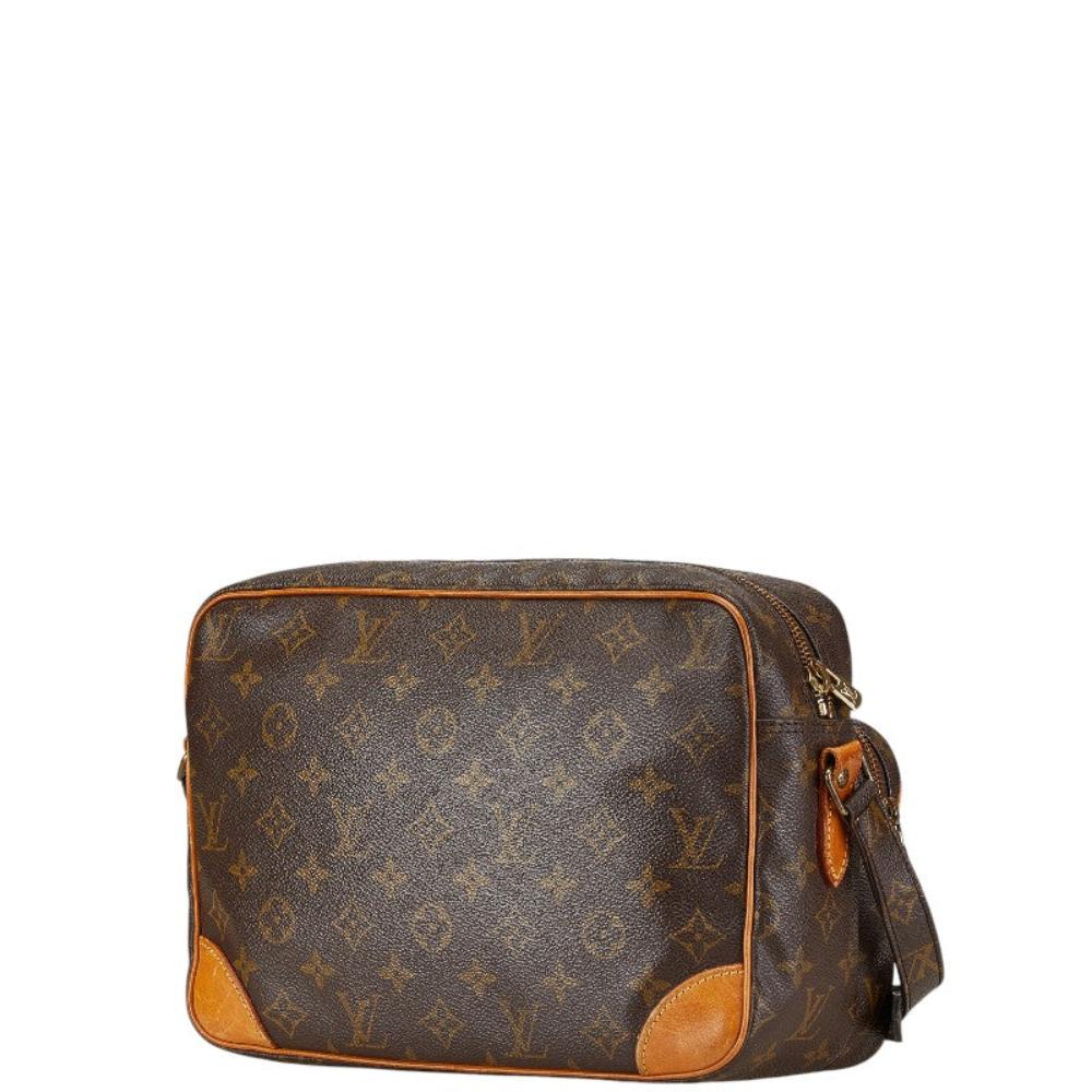 Brown Canvas Louis Vuitton Nile
