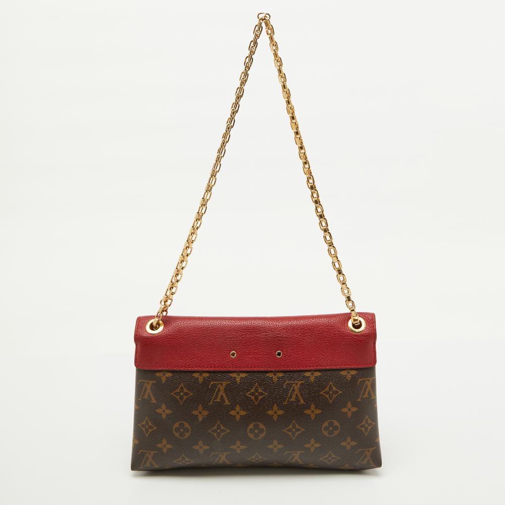 Brown Canvas Louis Vuitton Shoulder Bags