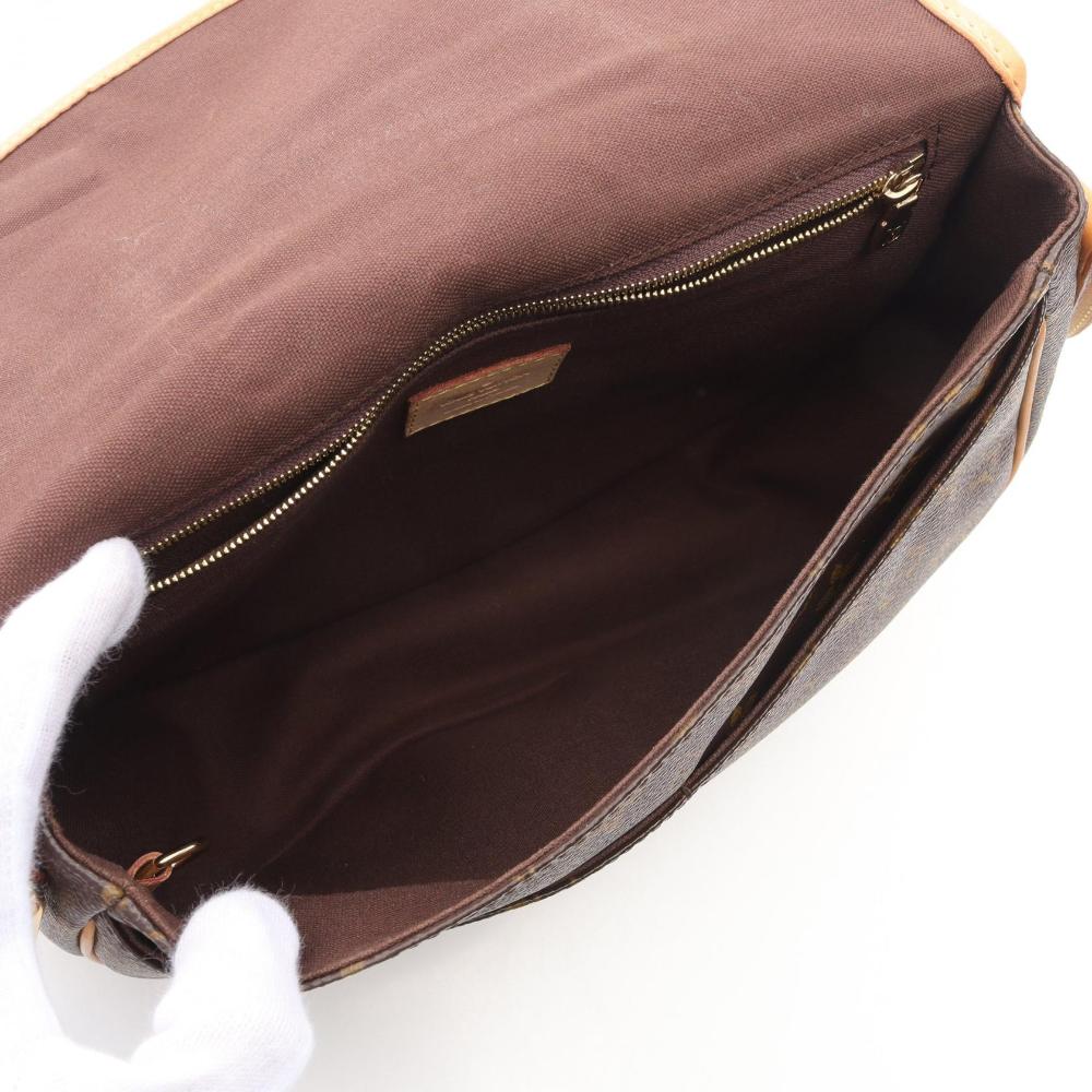 Brown Canvas Louis Vuitton Menilmontant