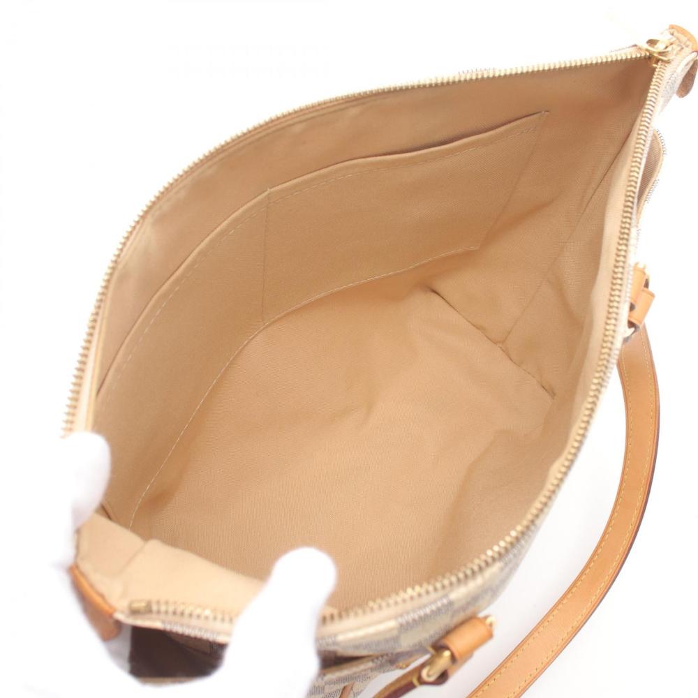 White Canvas Louis Vuitton Totally