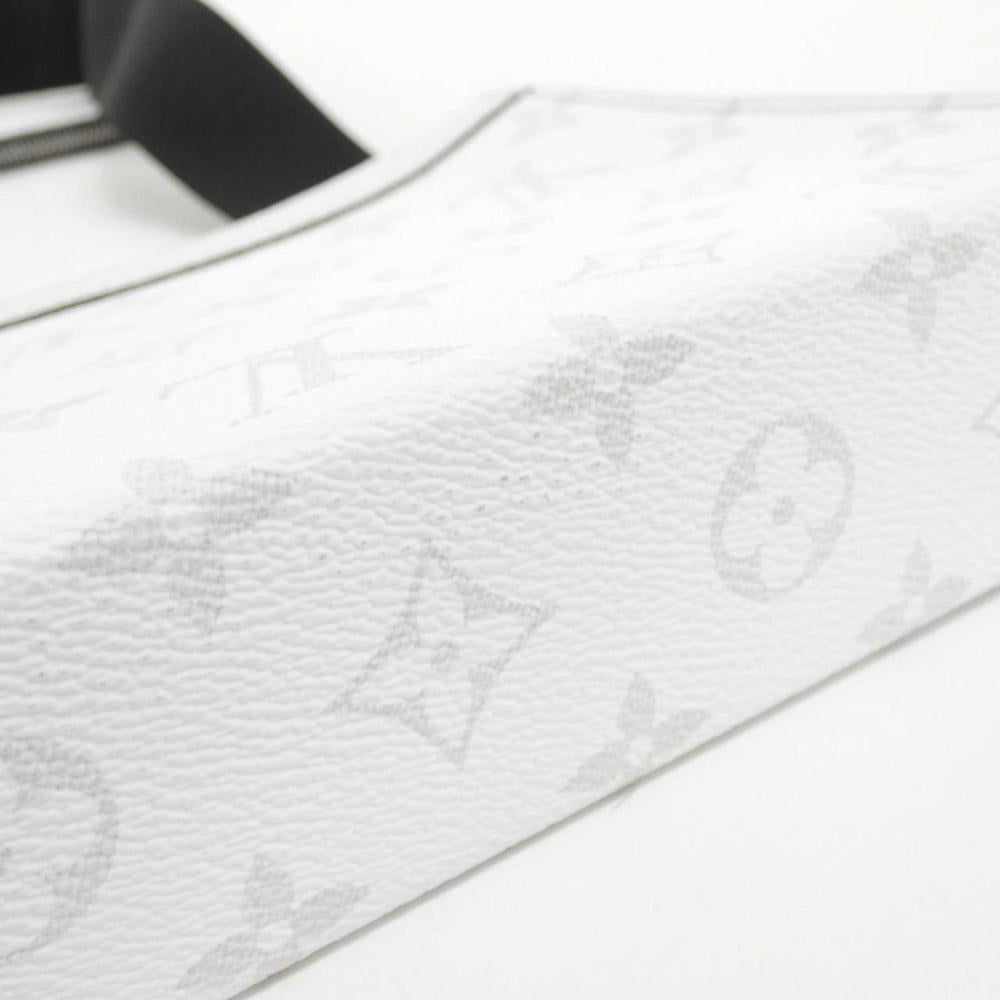 White Leather Louis Vuitton Shoulder Bags