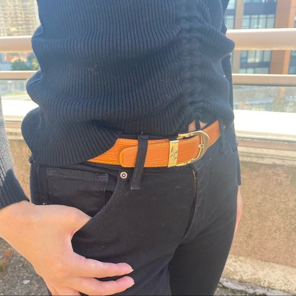 Louis Vuitton epi leather belt