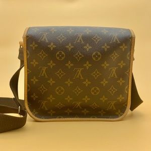 LOUIS VUITTON Messenger Bosphore PM Bag